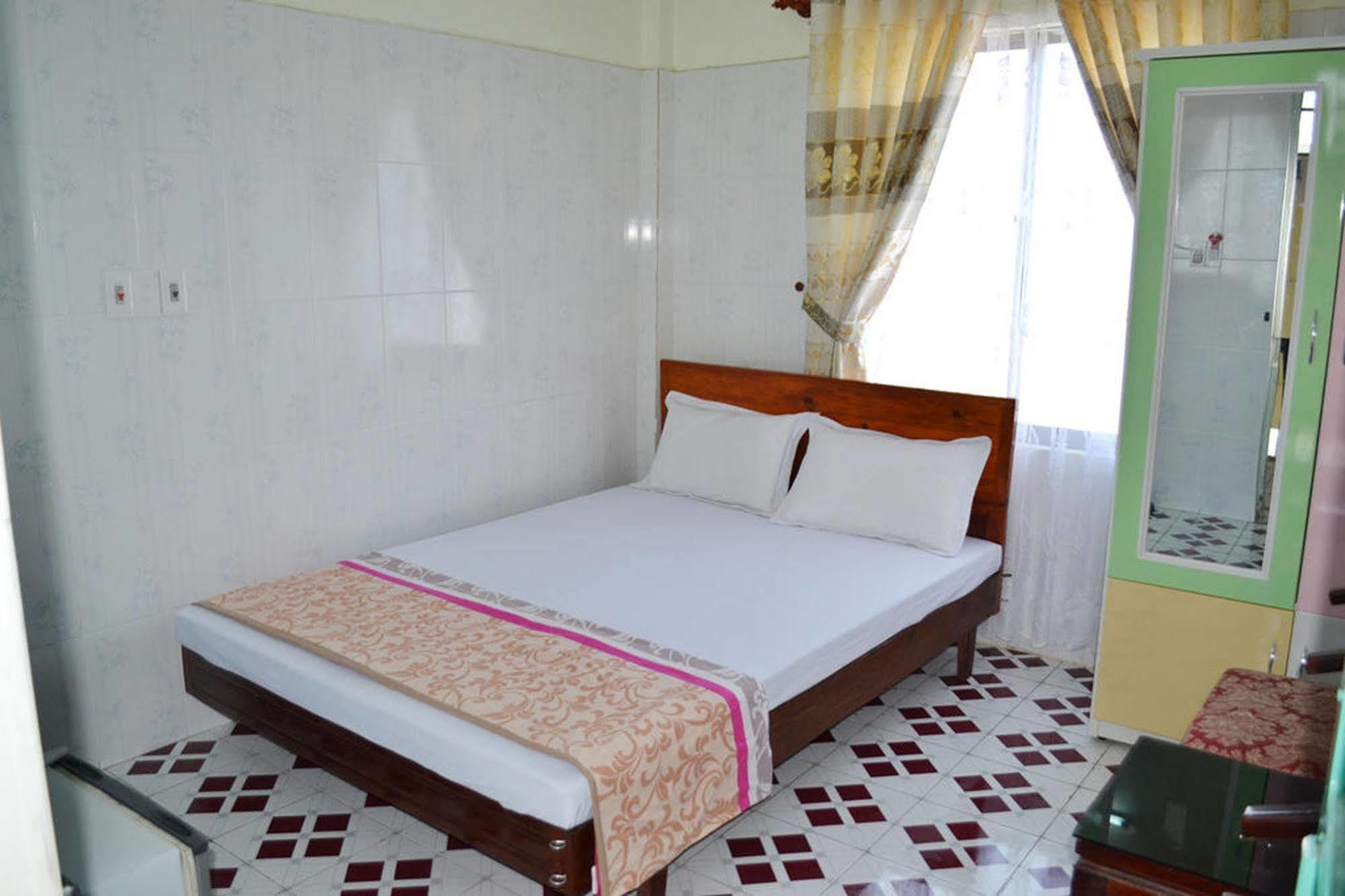 Anh Linh 1 Hotel 동허이 외부 사진