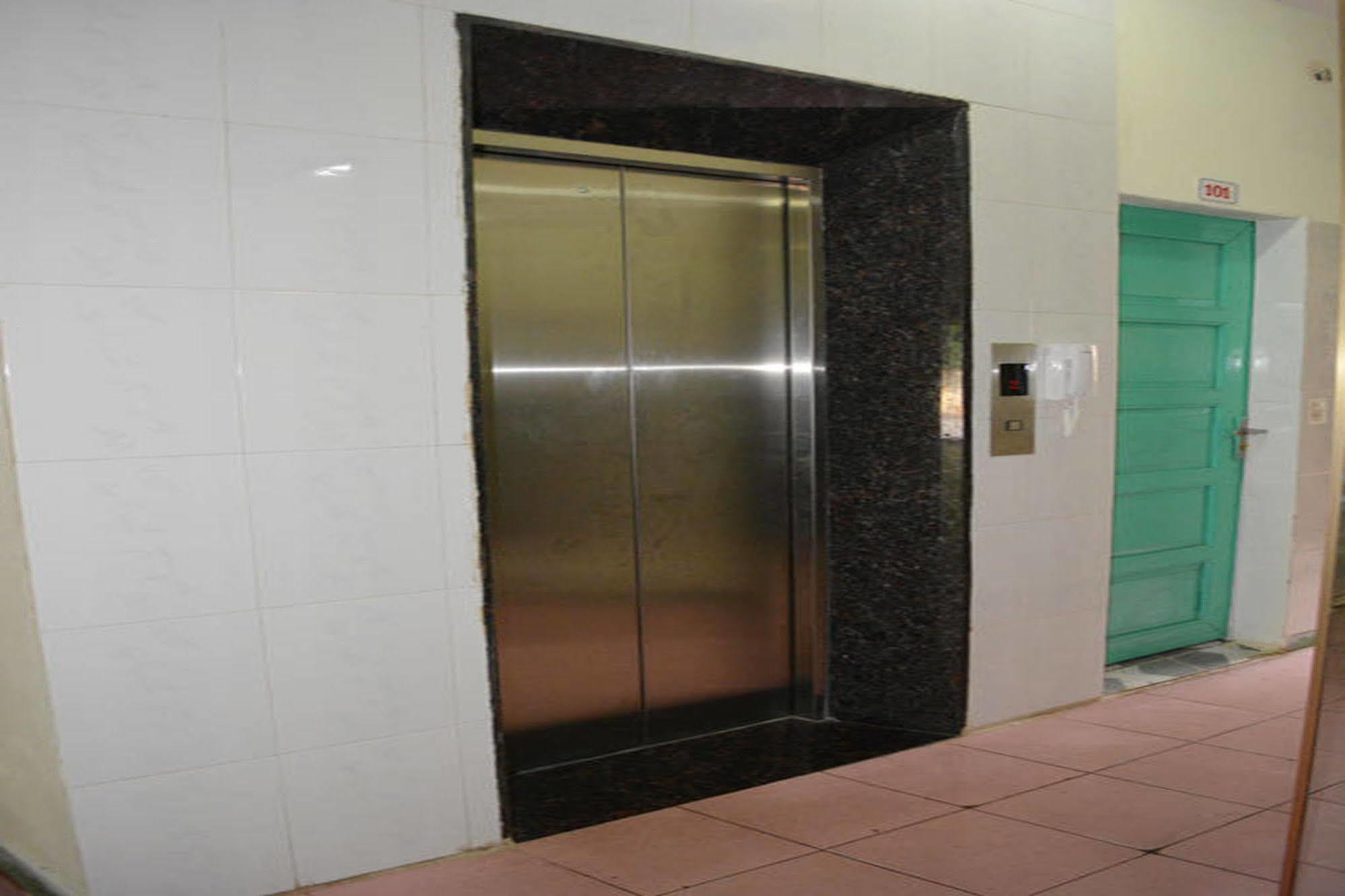 Anh Linh 1 Hotel 동허이 외부 사진