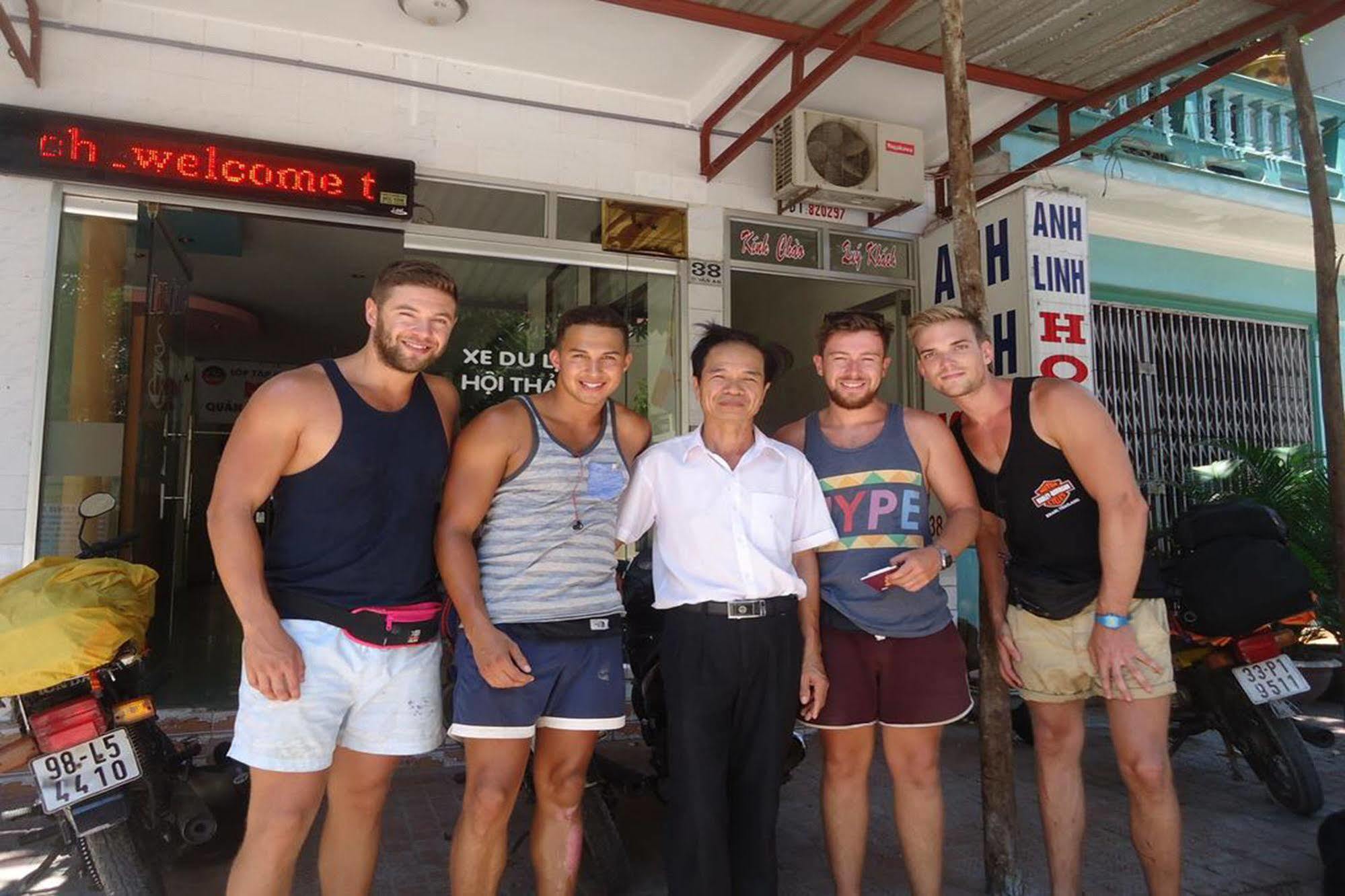 Anh Linh 1 Hotel 동허이 외부 사진