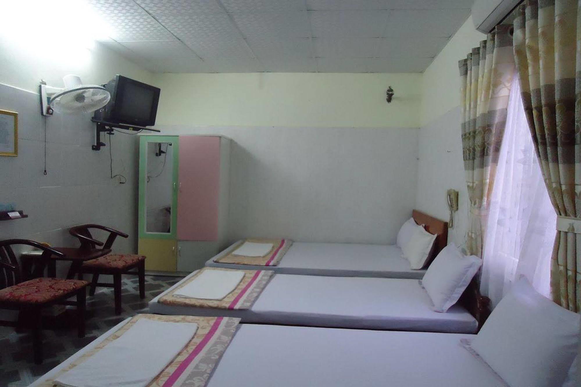 Anh Linh 1 Hotel 동허이 외부 사진