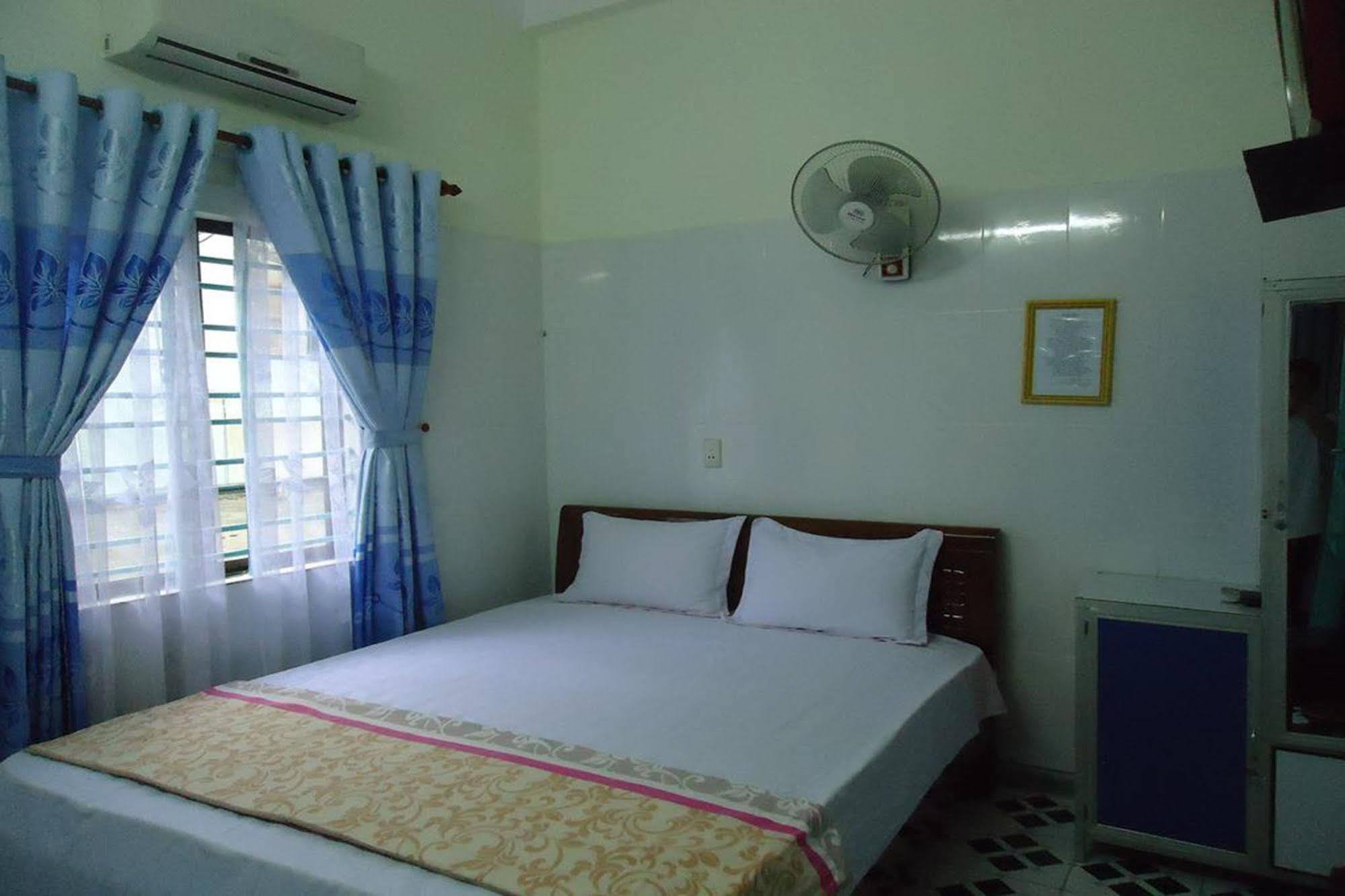 Anh Linh 1 Hotel 동허이 외부 사진