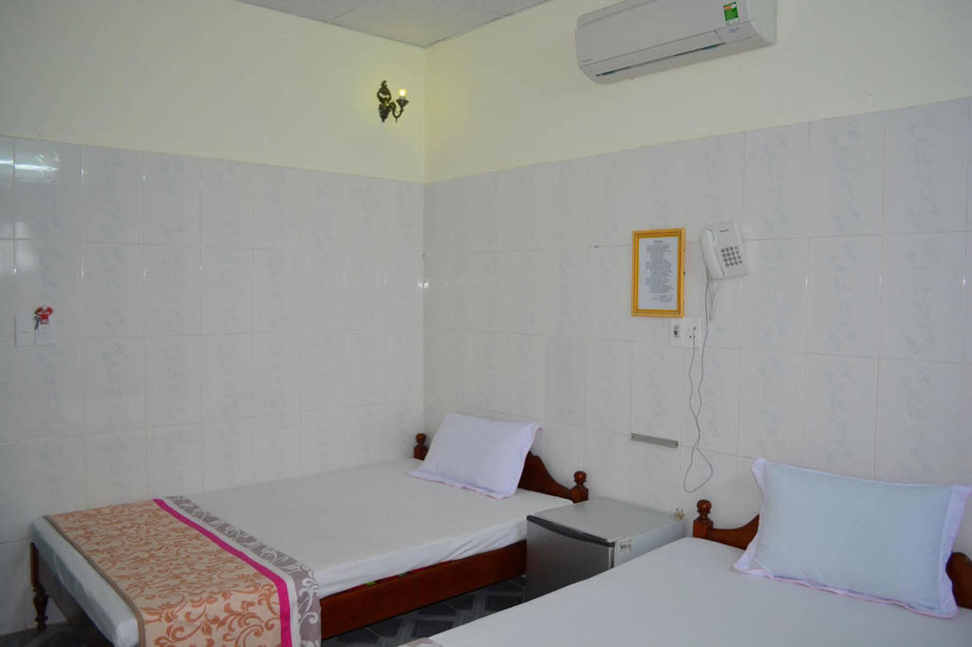Anh Linh 1 Hotel 동허이 외부 사진